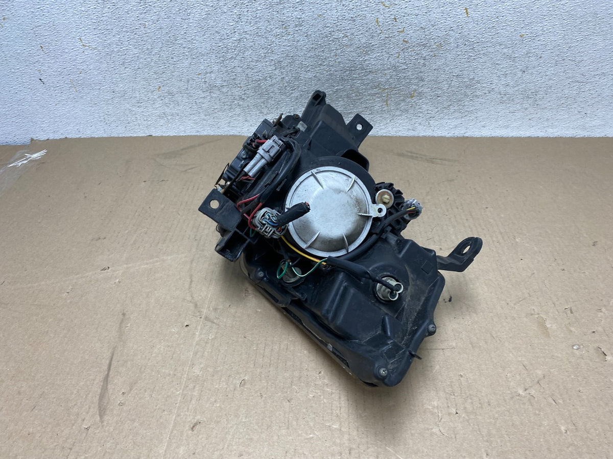 2003 to 2007 Nissan Murano Headlight Xenon HID Right Passenger AH6747 DW7