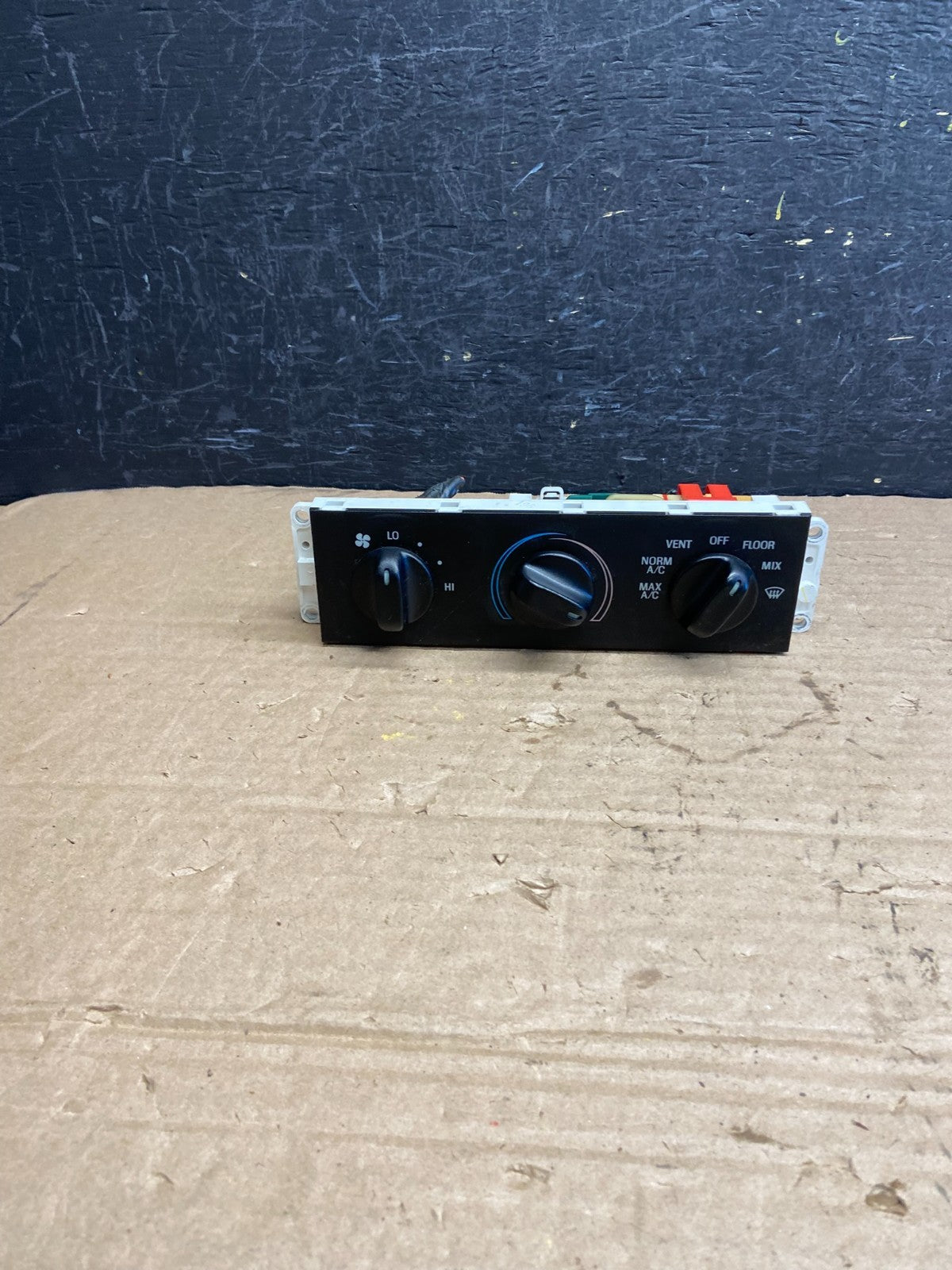 1998 to 2011 Ford Crown Victoria Marquis A/C Heater Climate Control af2127 DG0