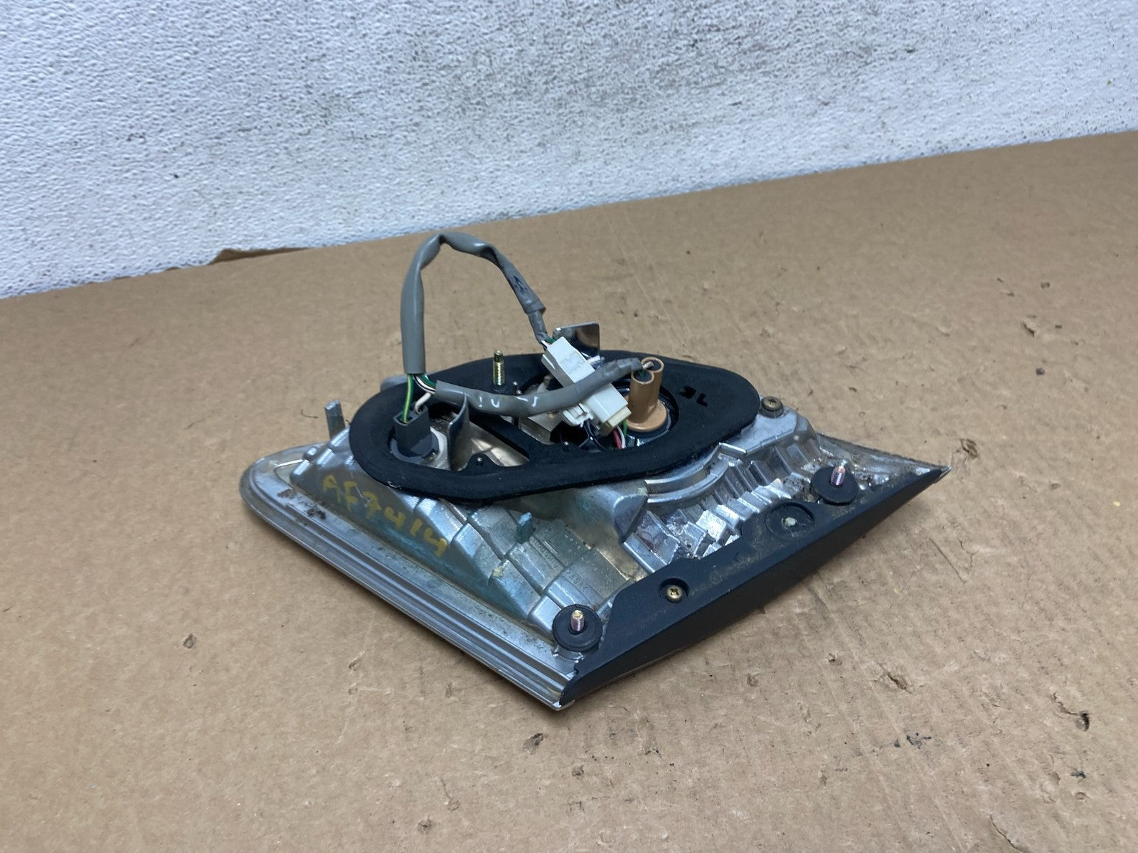 2005 2006 Lexus ES330 Left Driver LH Side Tail Light Inner AF7414 DW5