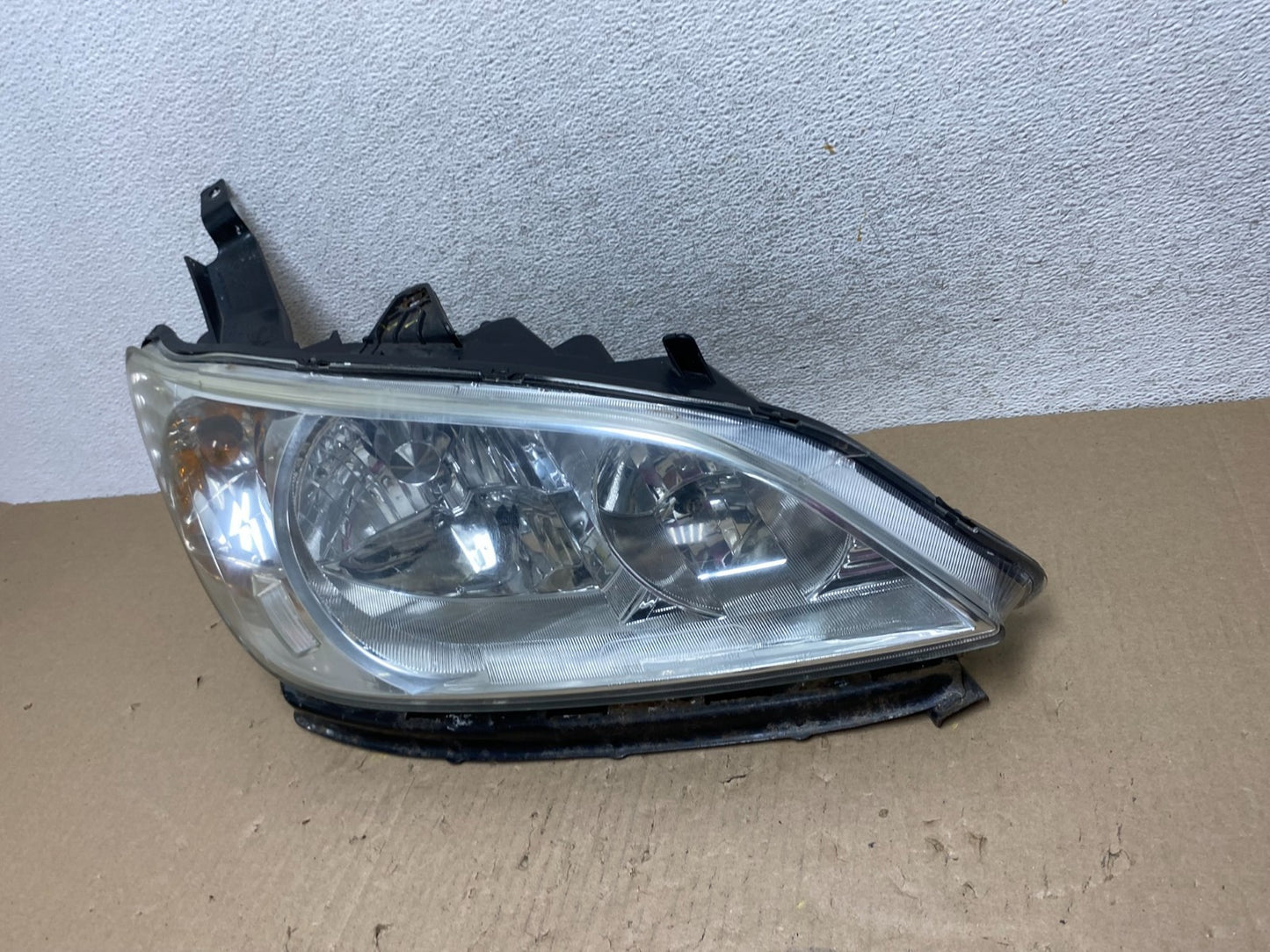 2004 2005 Honda Civic Sedan Headlight Halogen Right Passenger Rh AG6970 DW1
