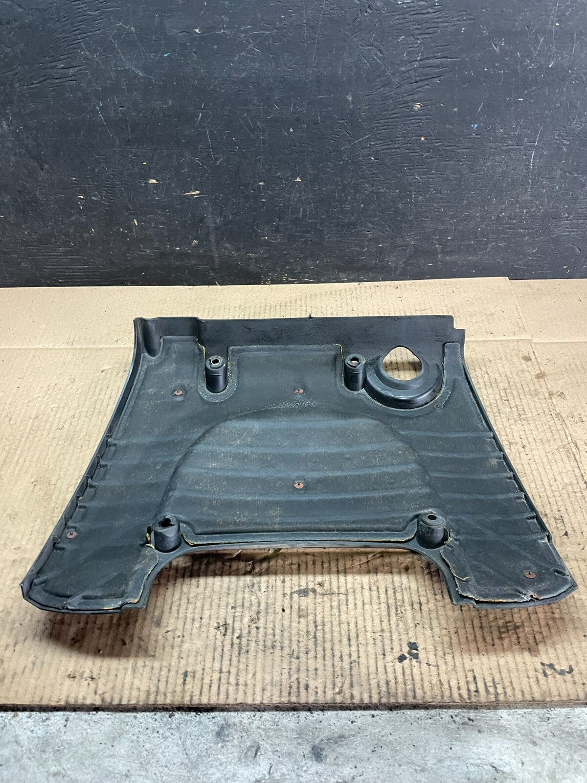 2002 to 2005 Hyundai Sonata 2.4L Engine Trim Cover J4198 PS4
