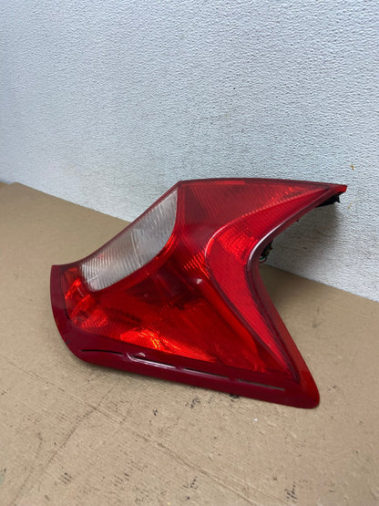 2014 - 2019 Nissan Versa Note Hatchback Right Passenger Tail Light AF4728 LK1
