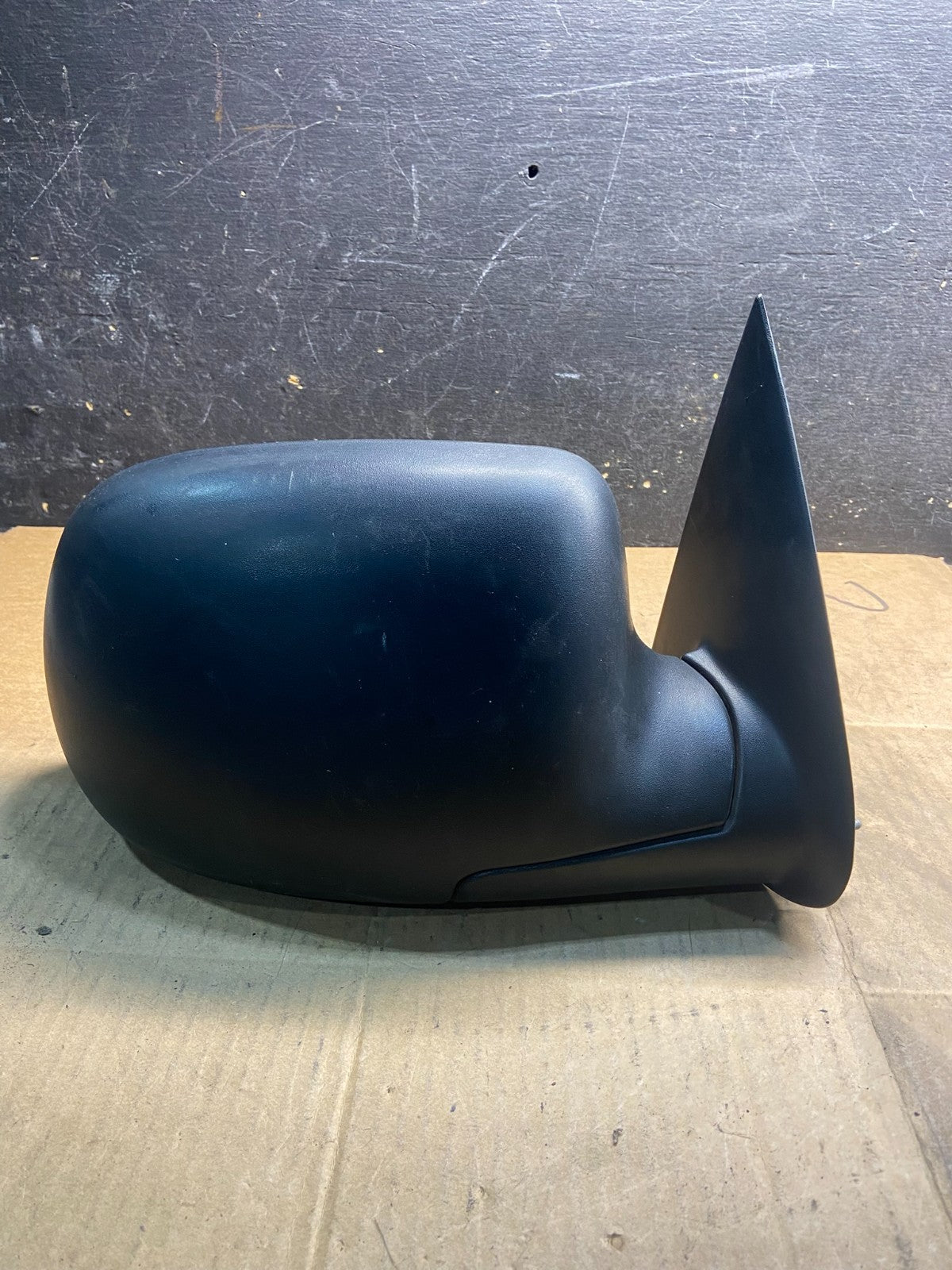 1999 - 2006 Chevrolet Silverado Suburban Right Door Mirror OEM Y3839 MS0