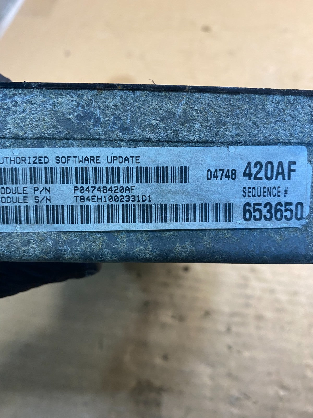 2002 Dodge Caravan Engine Control Unit ECU Module AE2139 DW2