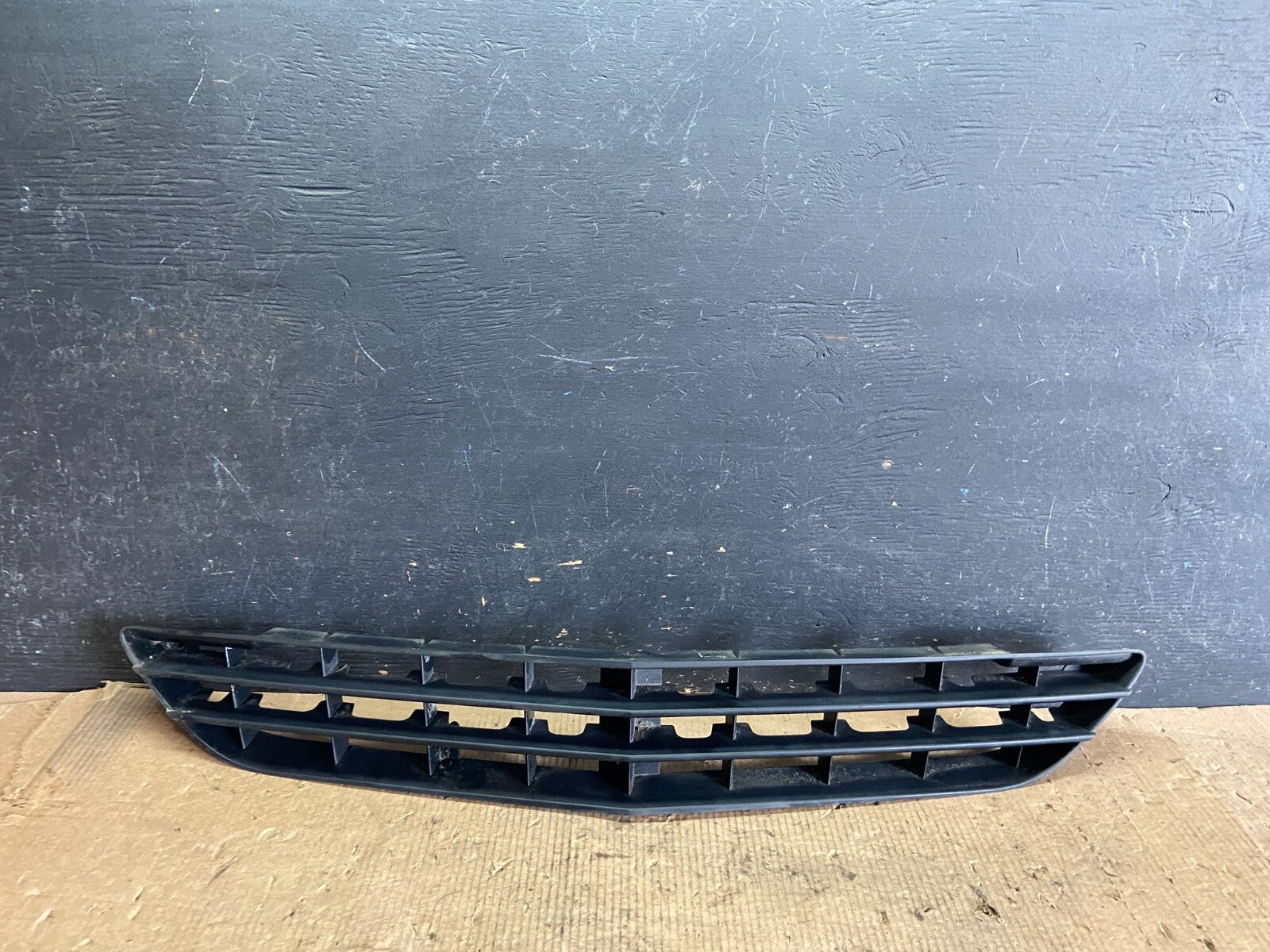 2006 to 2010 Mercedes W251 R320 R350 Front Lower Center Grille Grill N91480