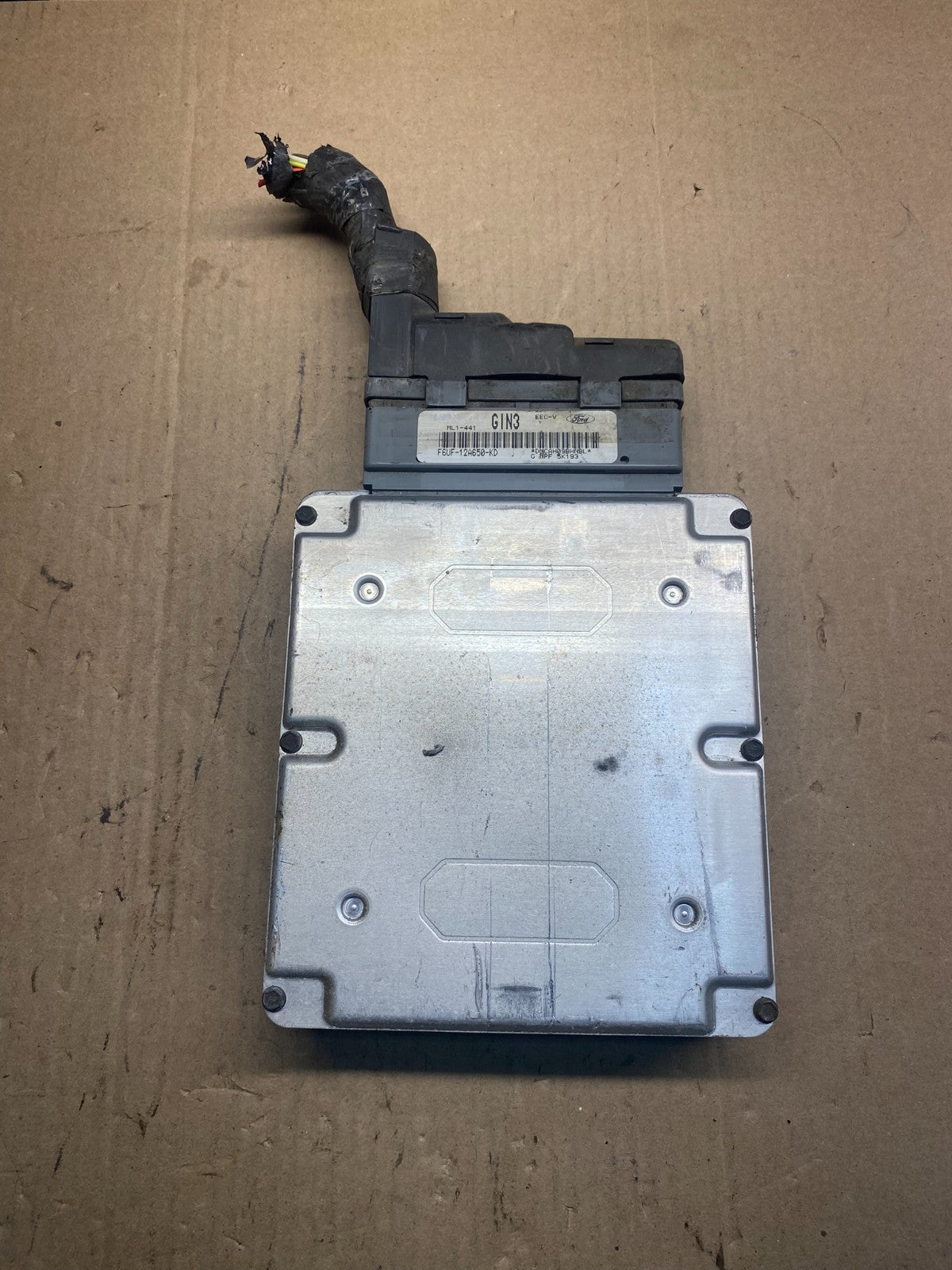 1996 Ford E150 E250 5.8L Engine Control Module ECU F6UF-12A650-KD AE7746 DW1