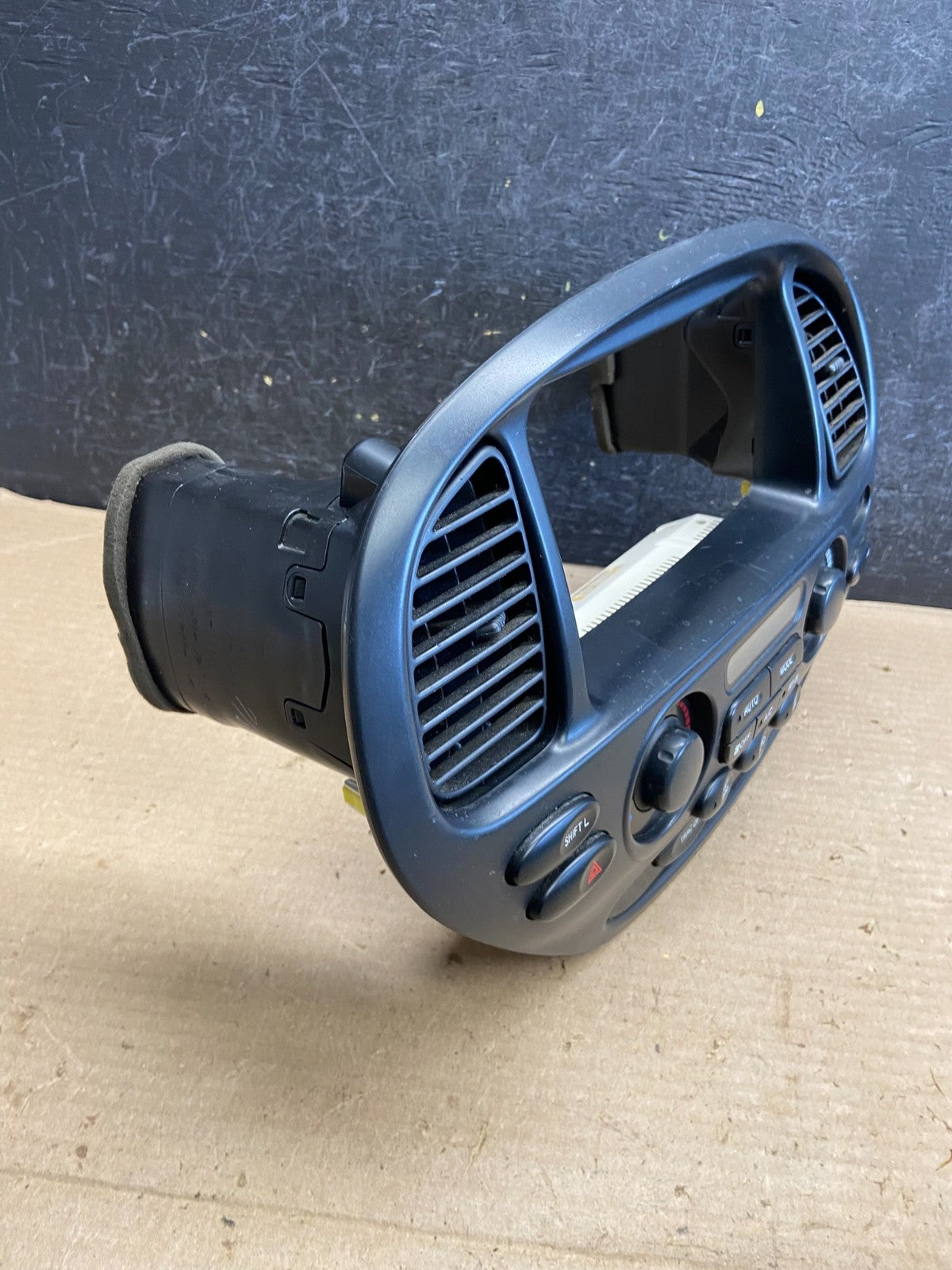 2005 to 2007 Toyota Sequoia AC Temp Heater Climate Control Bezel AH5270 DG2
