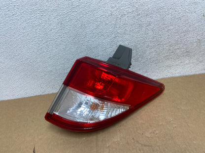 2011 to 2017 Nissan Quest Passenger Right Side Tail Light AF99670