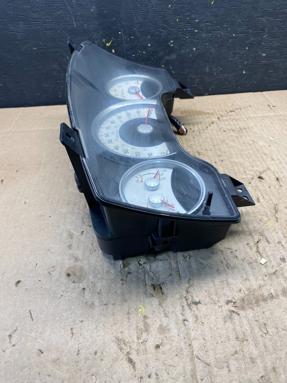 2005 Dodge Durango Speedometer Instrument Cluster Gauge p56049091ak P78212