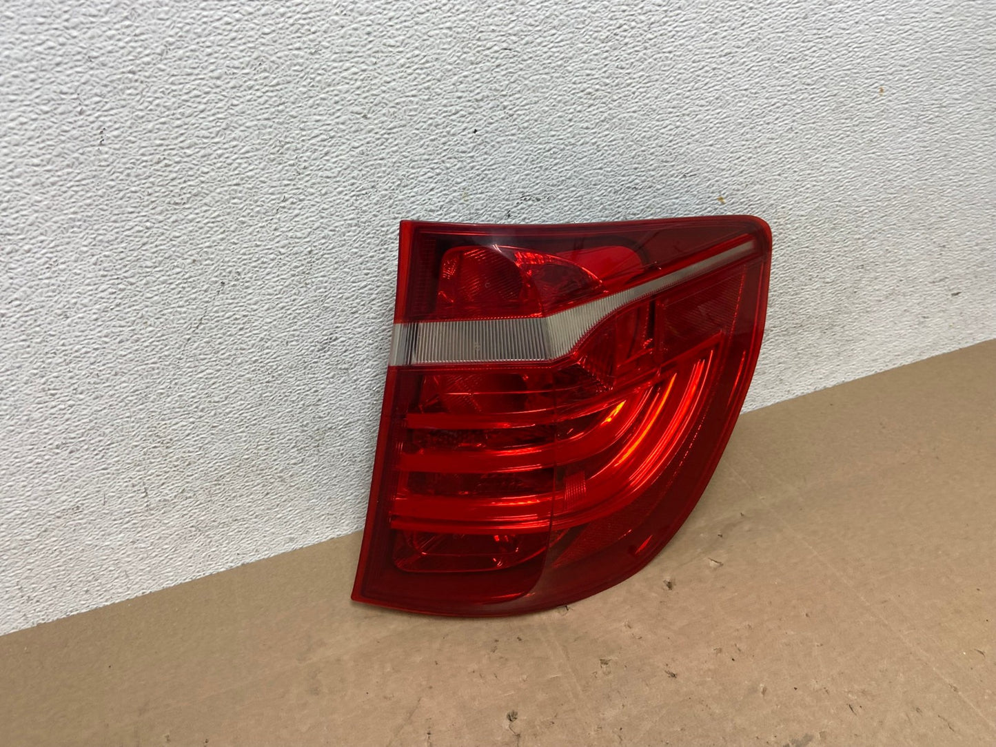 2011 to 2017 BMW X3 Right Passenger RH Side Tail Light AE6082 LK2
