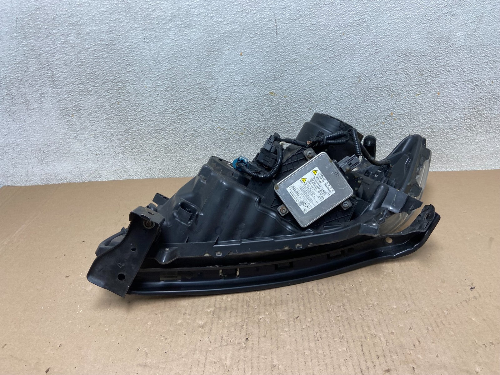2011 to 2013 Honda Odyssey Front Right Passenger Headlight XENON Oem AB6021 DW11
