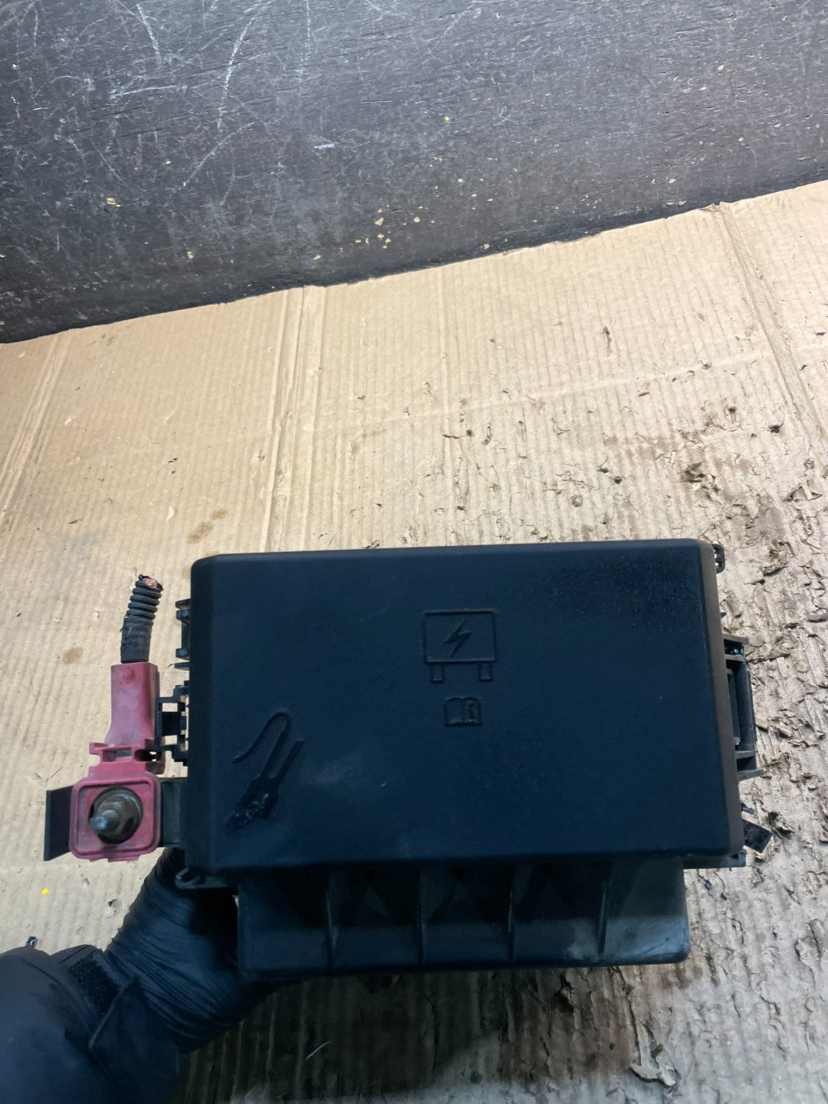 2005 2007 Dodge Charger  Fuse Box Body Control Module BCM X9839  DG4