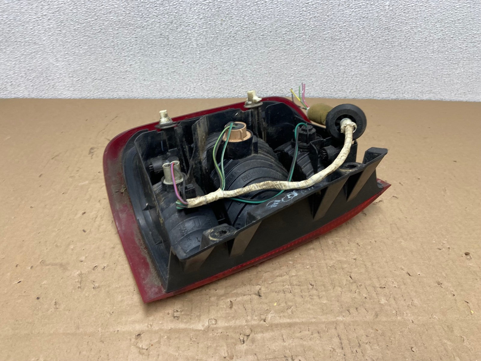 1999 to 2004 Nissan Pathfinder Right Passenger Rh Side Tail light Oem AB6292 LK4