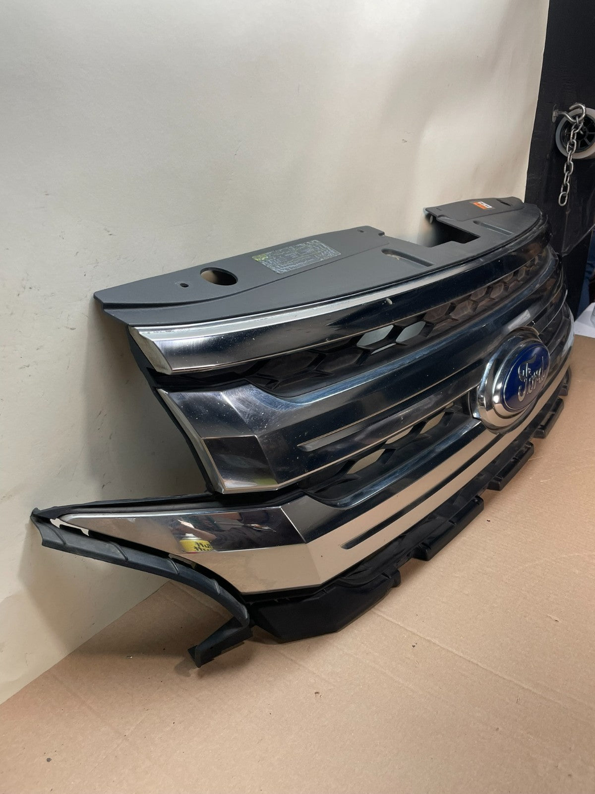 2011 2012 2013 Ford Edge Front Upper Chrome Grille Grill AI8650 DG2