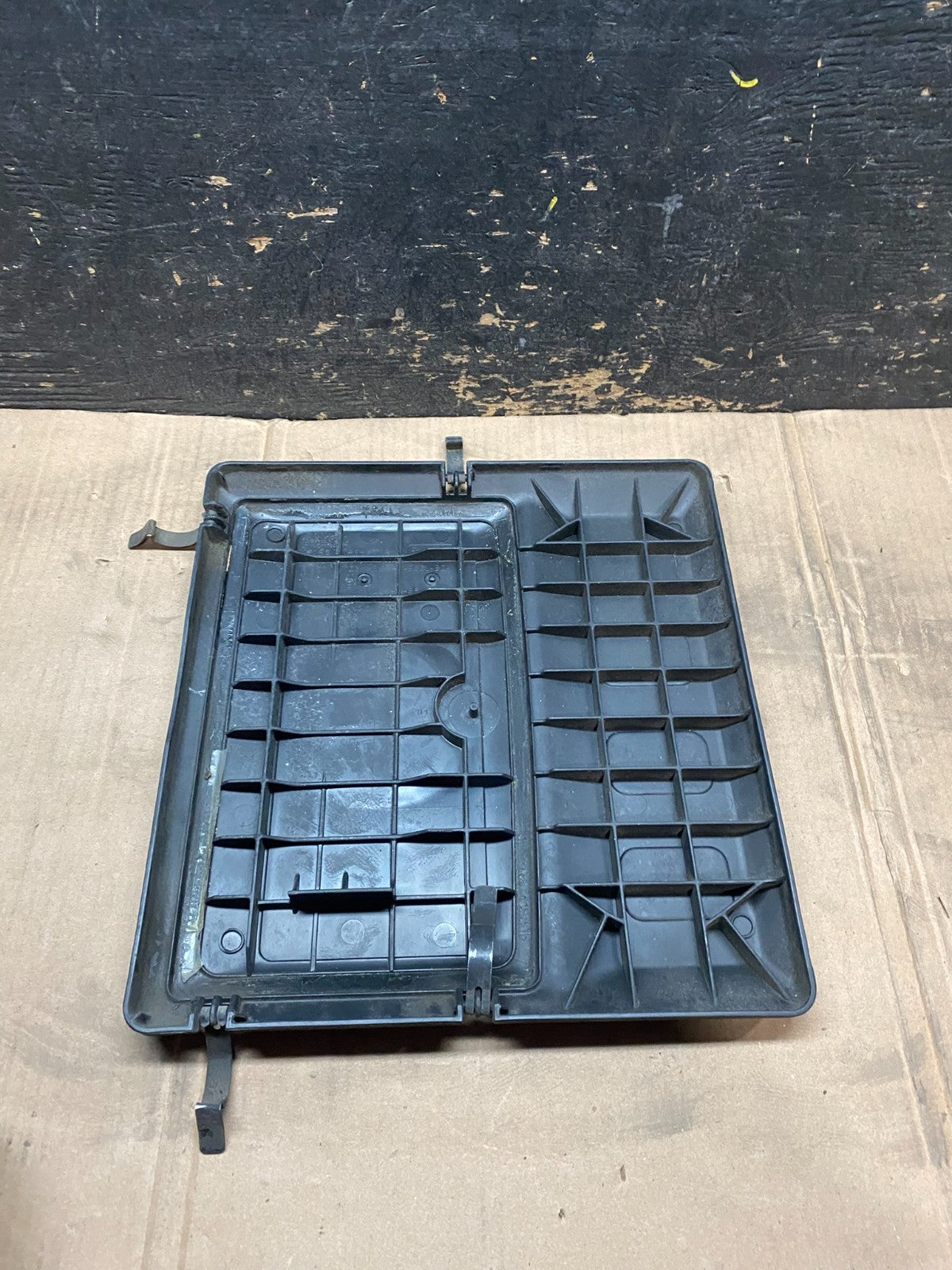 2008 to 2012 Ford Escape Engine Motor Cover Oem V9958 DG7
