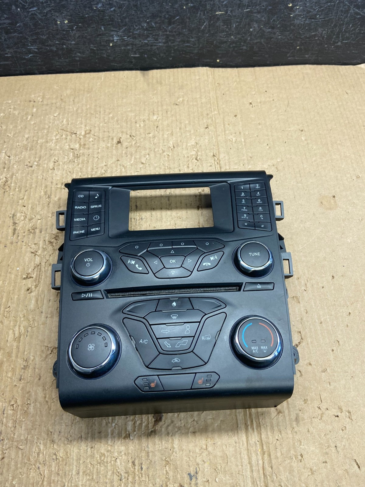 2013 to 2017 Ford Fusion Radio Climate Control A/C Control AF1712 DG0