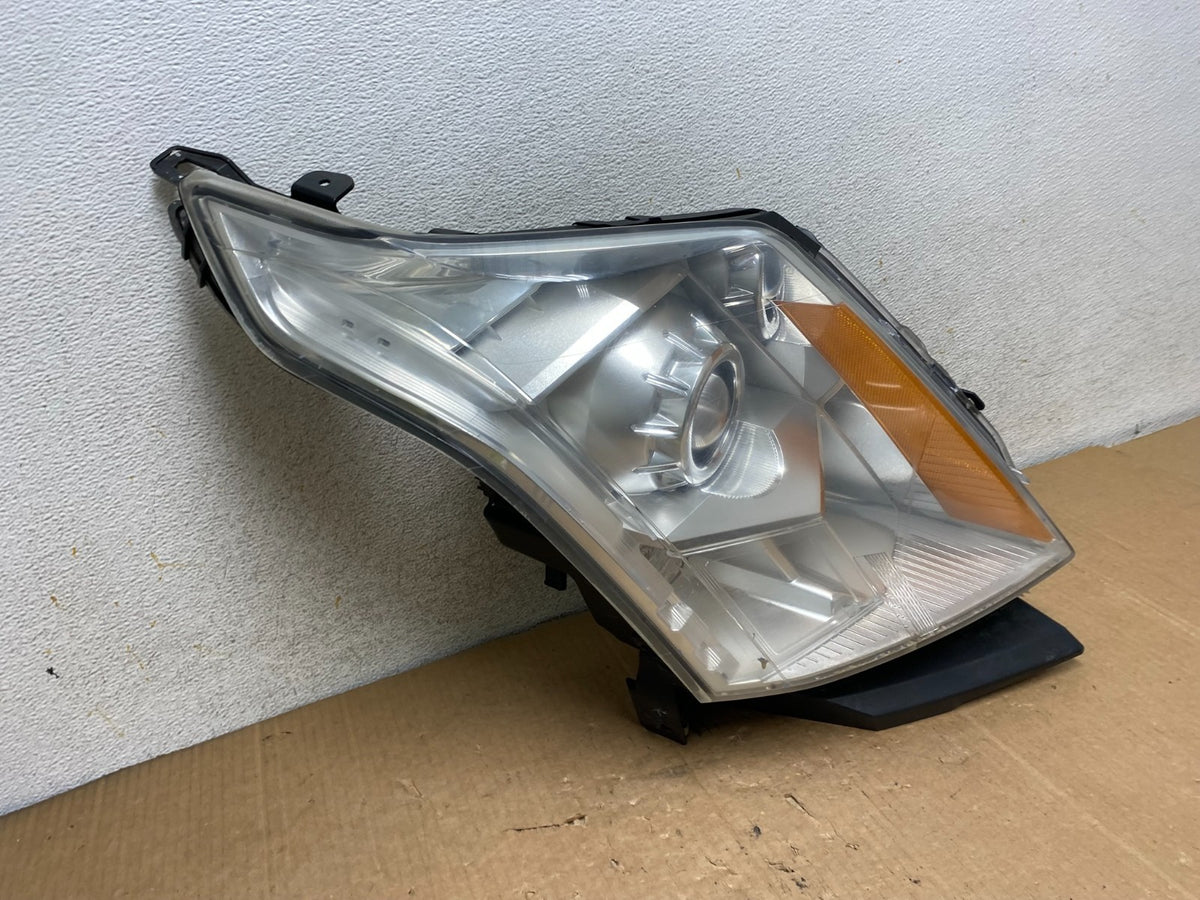 Halogen 2010 to 2016 Cadillac SRX Right Passegner Side Headlight AI8924 DW2