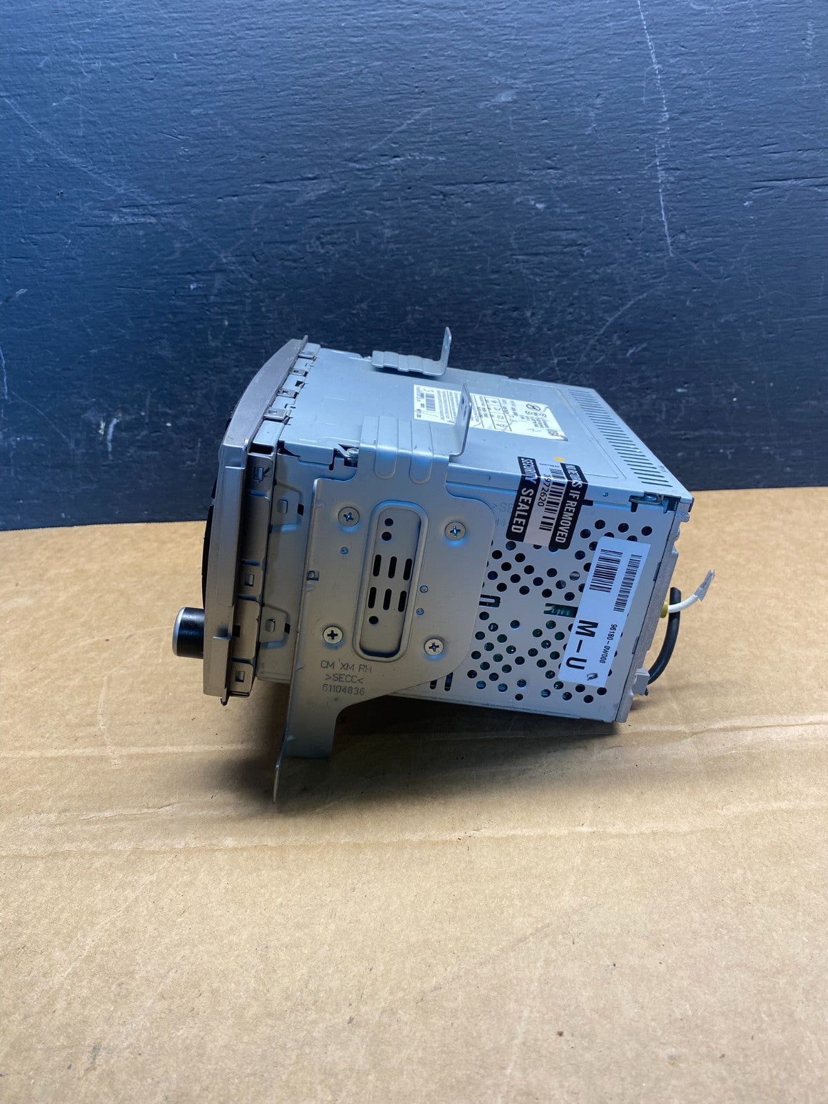 2007 to 2009 Hyundai Santa Fe AM/FM Radio CD Player AD7329 DG1