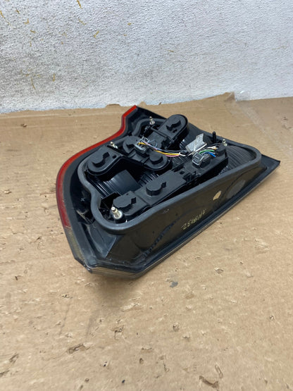 2001 to 2004 Volvo S60 Right Passenger Side Tail Light AH8932 LK10