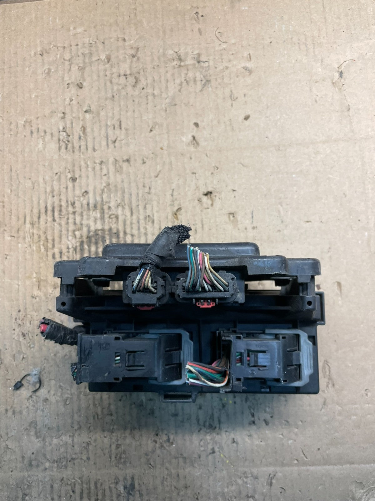 2006 Jeep Grand Cherokee Integrated Power Fuse Box Body Control Module u9040 DG6
