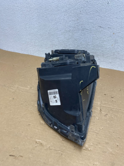 2000 to 2005 Cadillac Deville Right Passenger RH Side Headlight AD3985 DW9