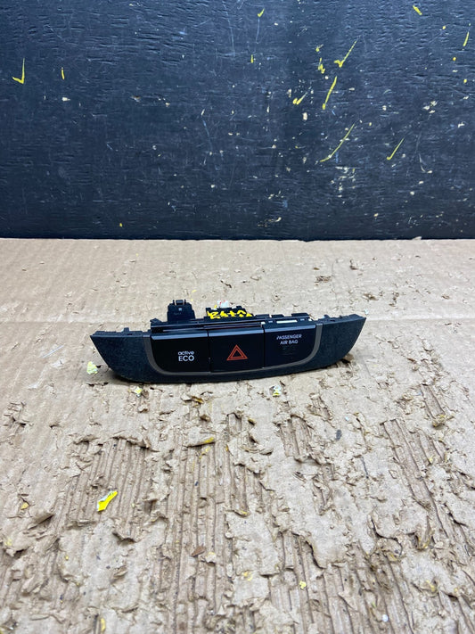 2010 to 2013 Hyundai Tucson Dash Dashboard Center Warning Hazard Switch V7924 DG0