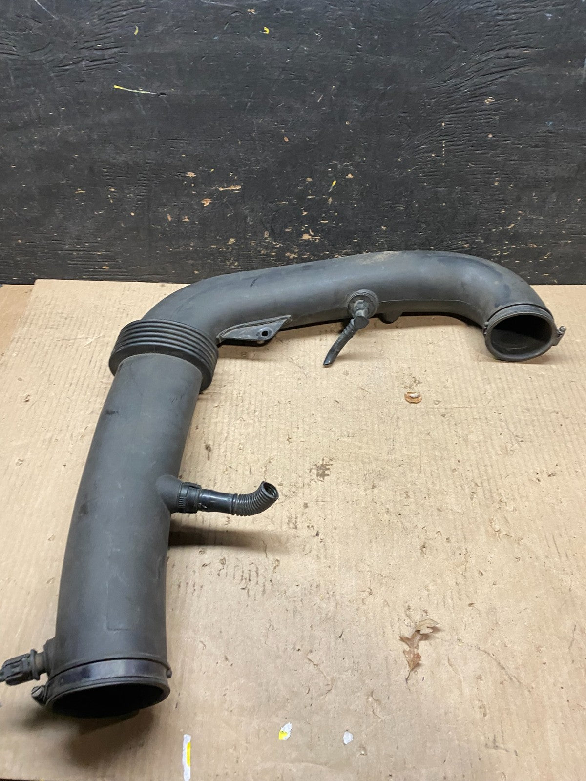 2000 to 2002 Jaguar S-Type Air Intake Hose Duct Tube OEM  u7737 DG3