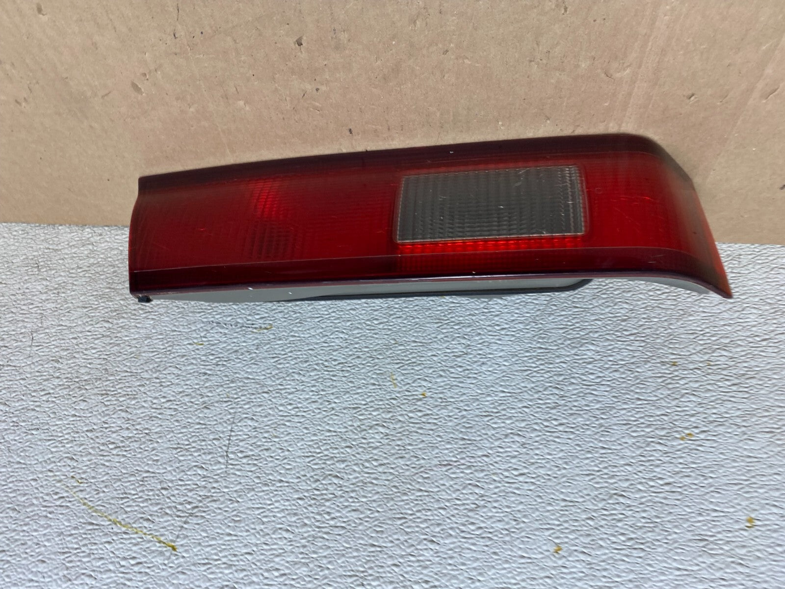 1997 1998 1999 Toyota Camry Tail Light Inner Left Driver LH Inner Oem J7909 DW0