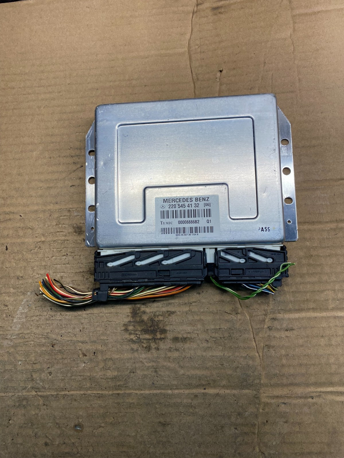 2000 - 2006 Mercedes S550 Suspension Control Unit 2205454132 AA5845 DG0