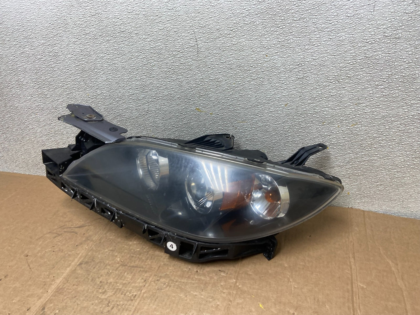 2004 to 2009 Mazda 3 Sedan Left Driver LH Side Halogen Headlight Oem AA1641 DW1