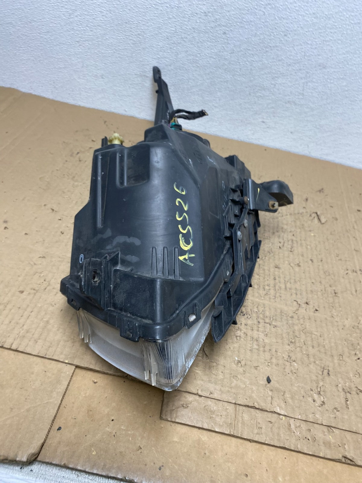 2011 to 2015 Chevrolet Cruze Halogen Right Passenger Rh Headlight Oem AC5526 DW11