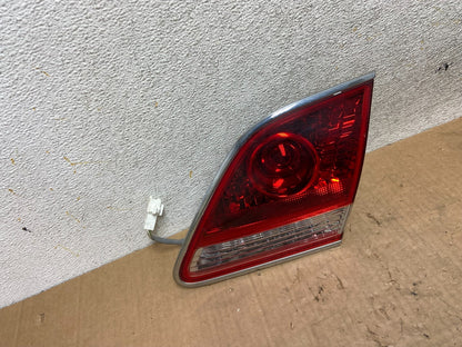 2005 2006 Lexus ES330 Right Passenger RH Side Tail Light Inner AI5650 DW2