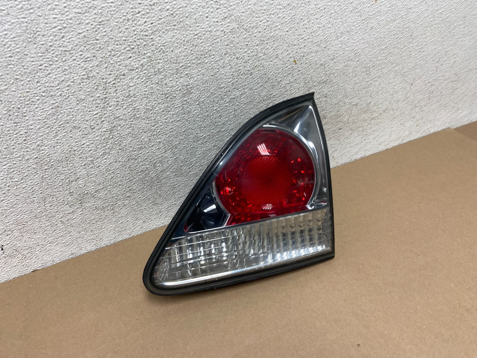 2000-2003 Lexus RX300 Right Passenger Side Rear Inner Tail Light AG5707 DW2
