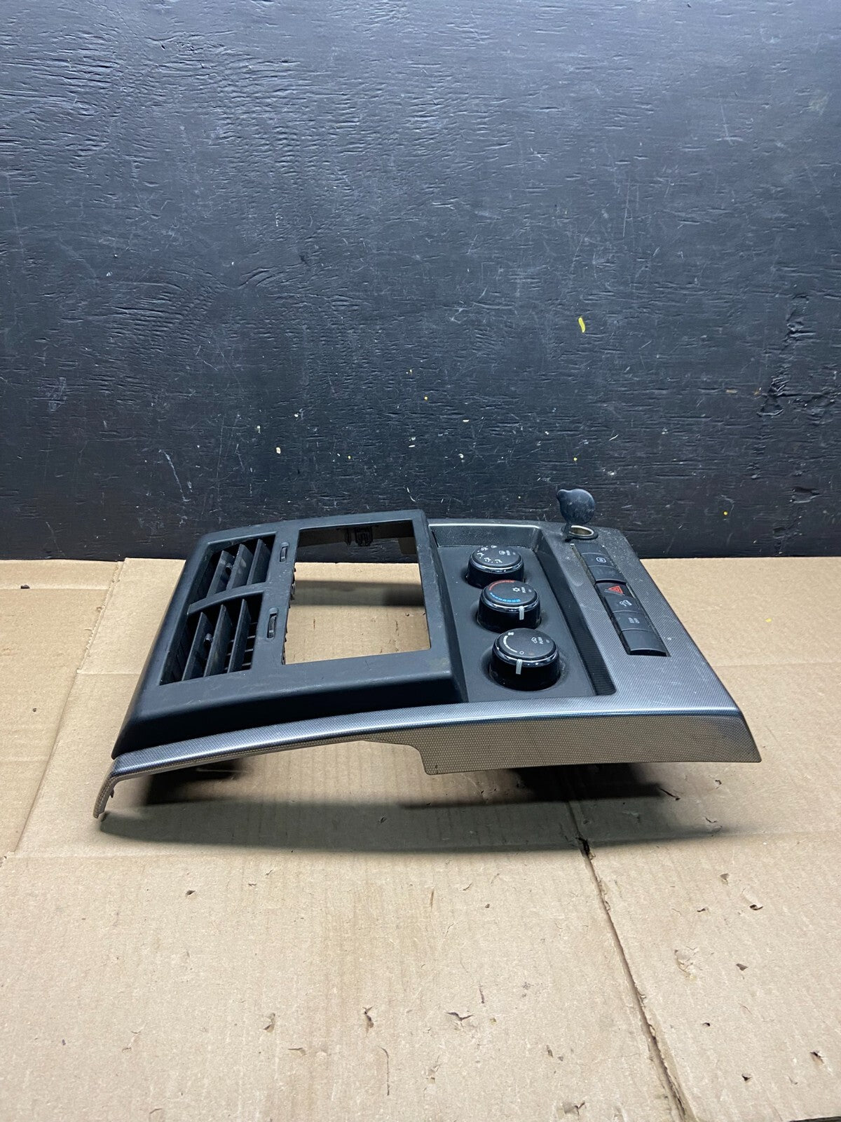 2008 to 2012 Jeep Liberty Dash Climate Temperature Control Radio Bezel L5329 DG2