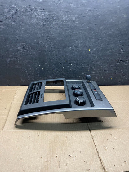 2008 to 2012 Jeep Liberty Dash Climate Temperature Control Radio Bezel L5329 DG2
