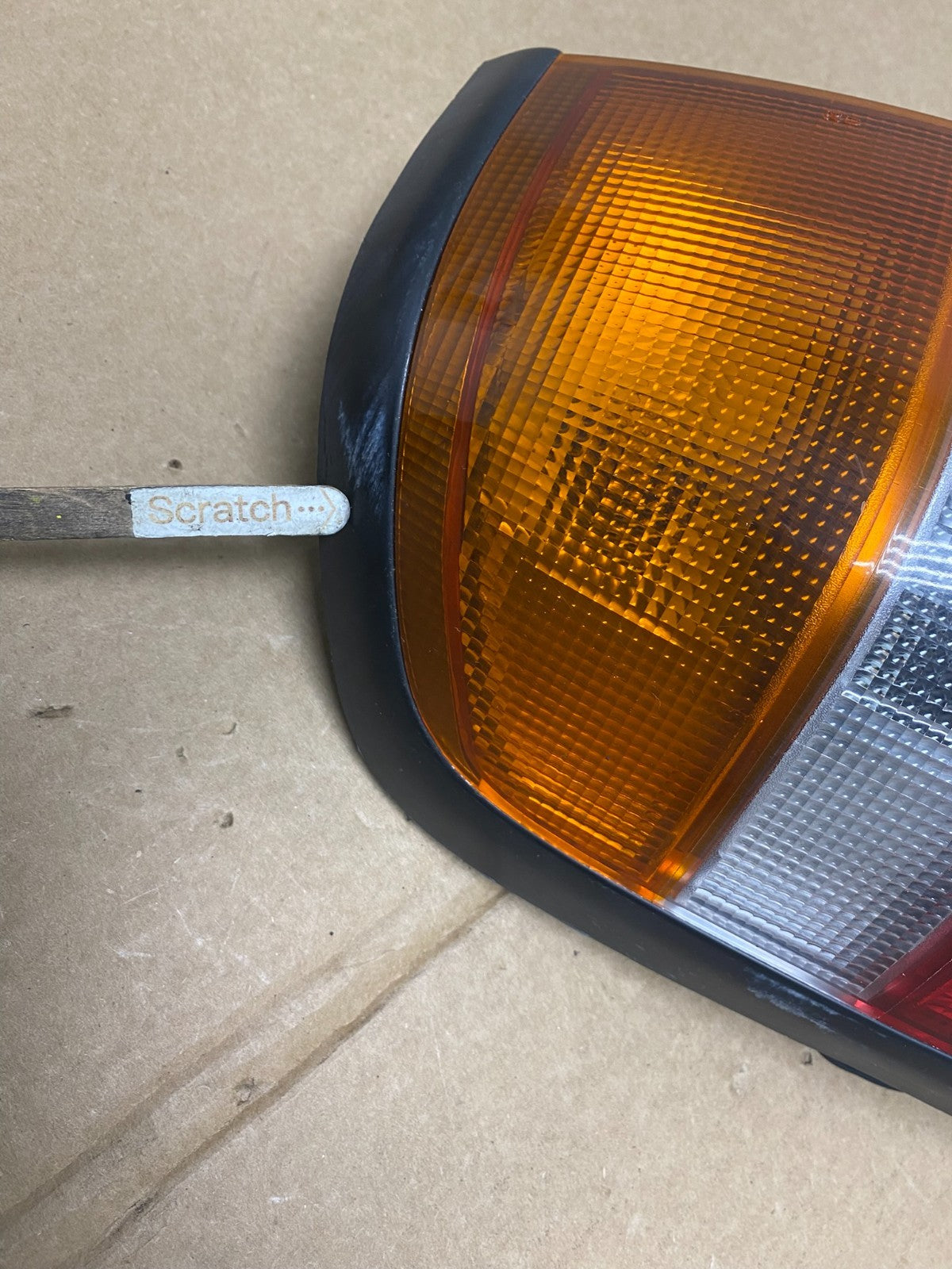 1996 - 1998 Nissan Pathfinder Left Driver LH Side Tail light U9723 DW4