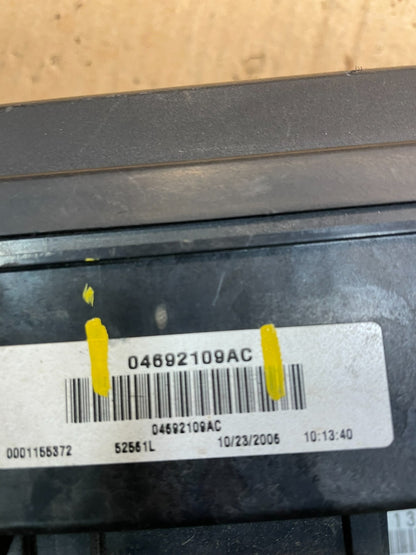 2007 Jeep Grand Cherokee Fuse Box Relay Panel Body Control Module BCM V1808 DG8