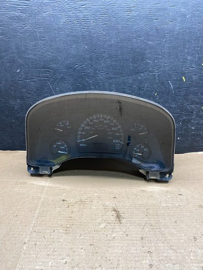 2004 to 2007 Chevrolet Express Speedometer Cluster Gauge OEM  r2769 DG0