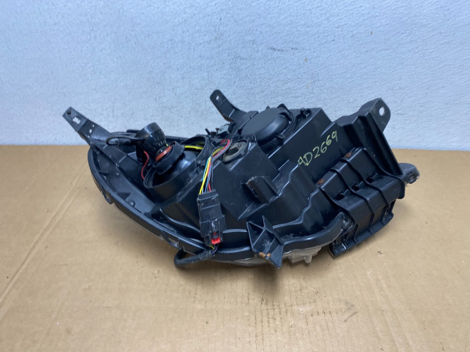 2016-2018 Chevrolet Equinox Left Driver LH Halogen Headlight AD2669 DW7