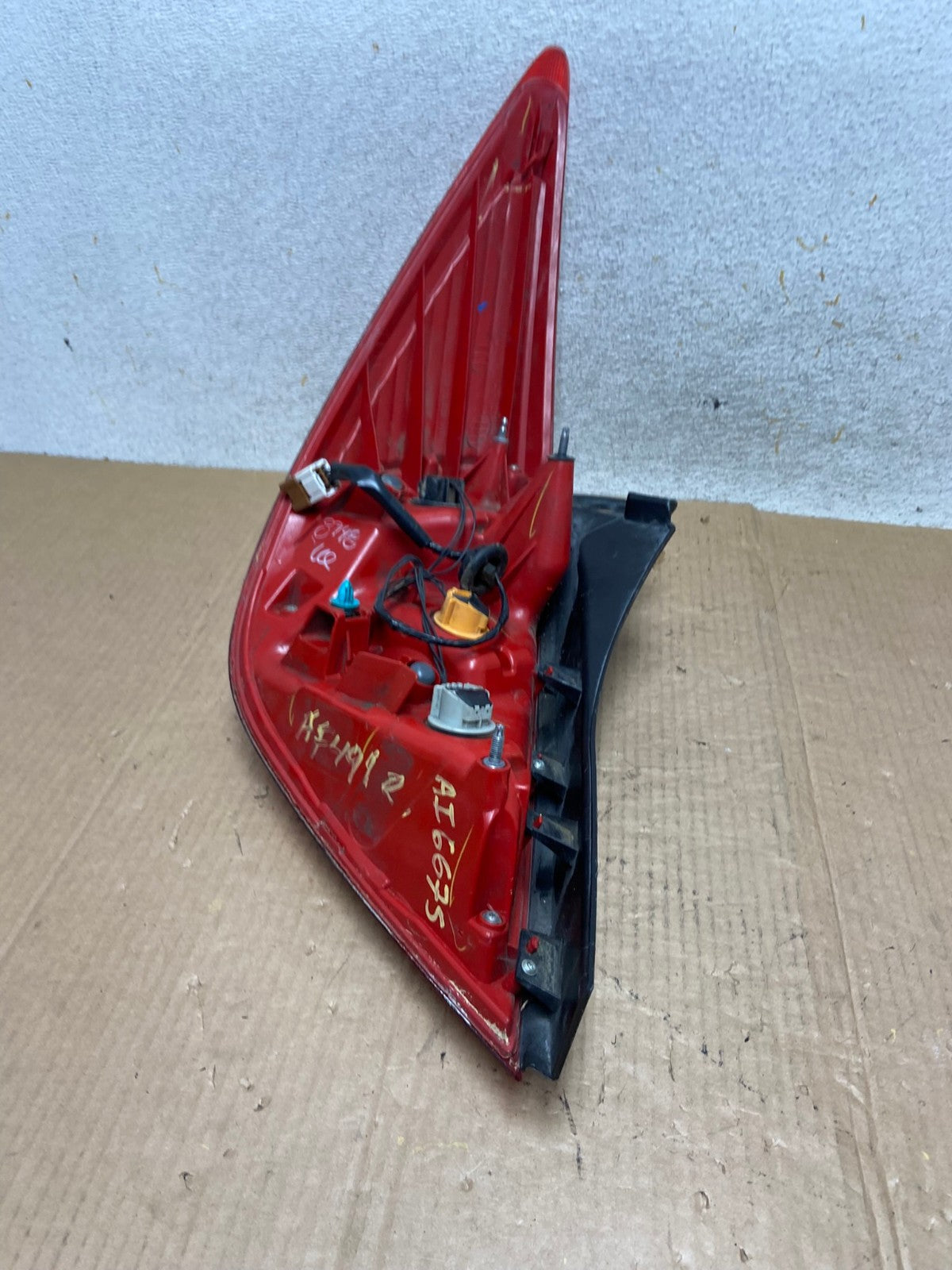 2007 - 2012 Nissan Versa Hatchback Right Passenger Side Tail Light AI6675 LK6