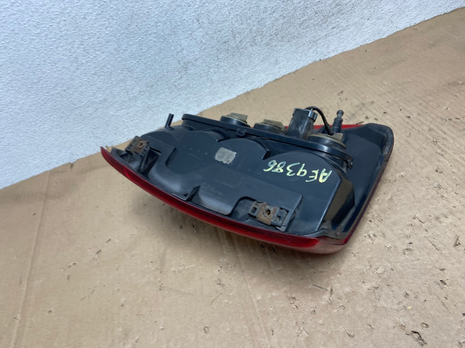1999-2004 Jeep Grand Cherokee WJ Right Passenger Rh Tail Light AE9386 LK5