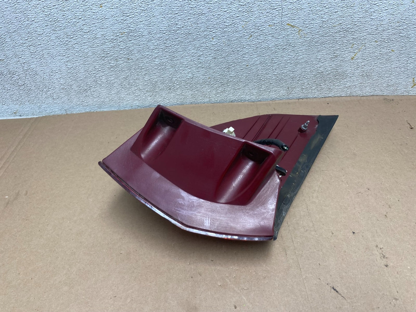 2004-2005 Toyota Sienna Right Passenger Rh Side Tail Light Oem Q4088 DW6