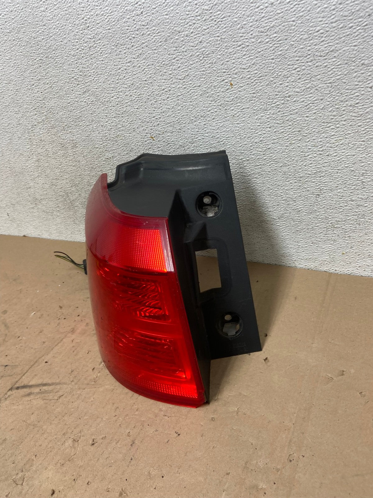 2010 to 2017 GMC Terrain Halogen Tail Light Left Driver Lh Side AG4811 LK1
