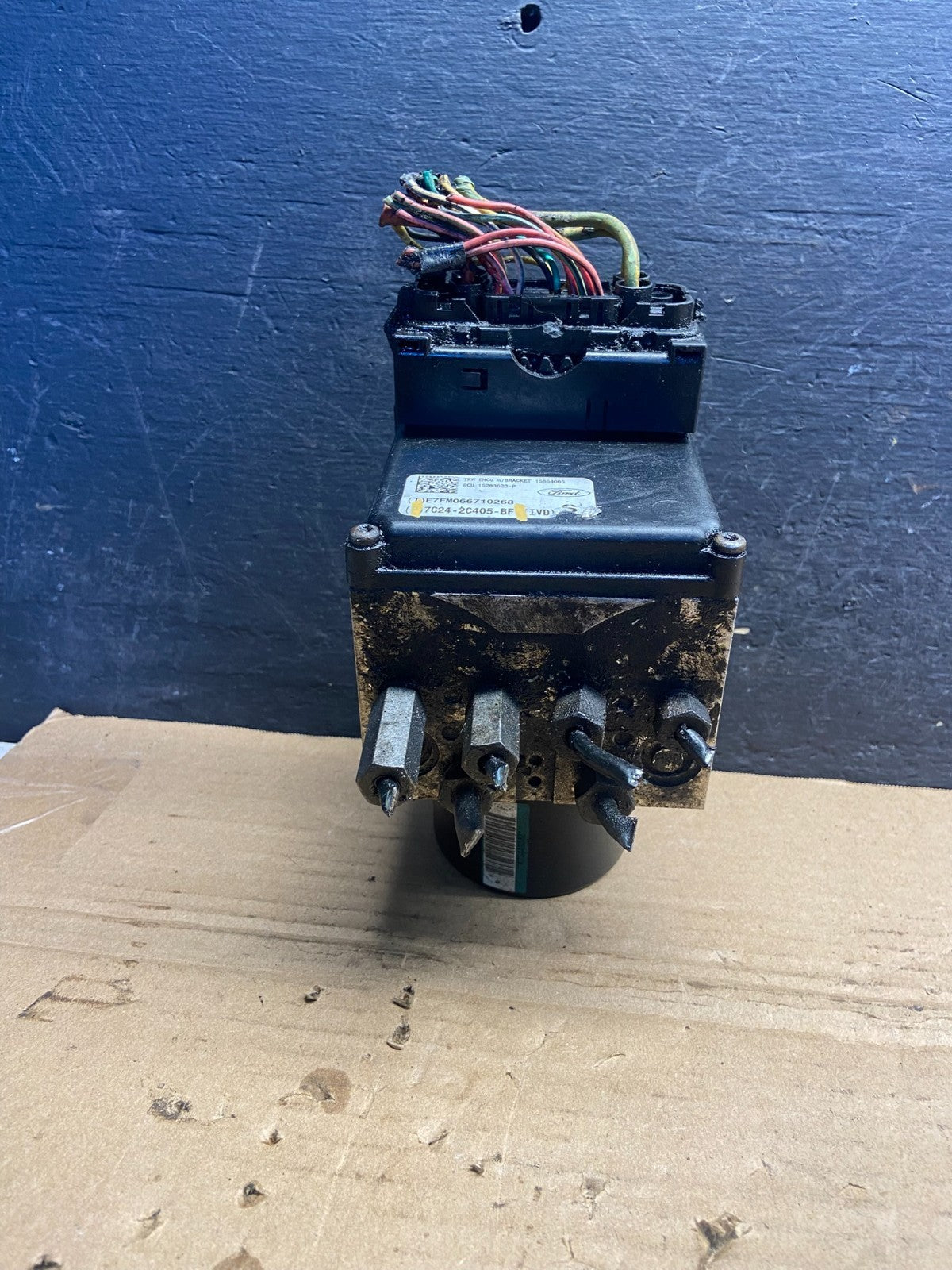2006 2007 Ford E250 E350 Econoline Anti-Lock ABS Antilock Brake Pump AE2456 DG1