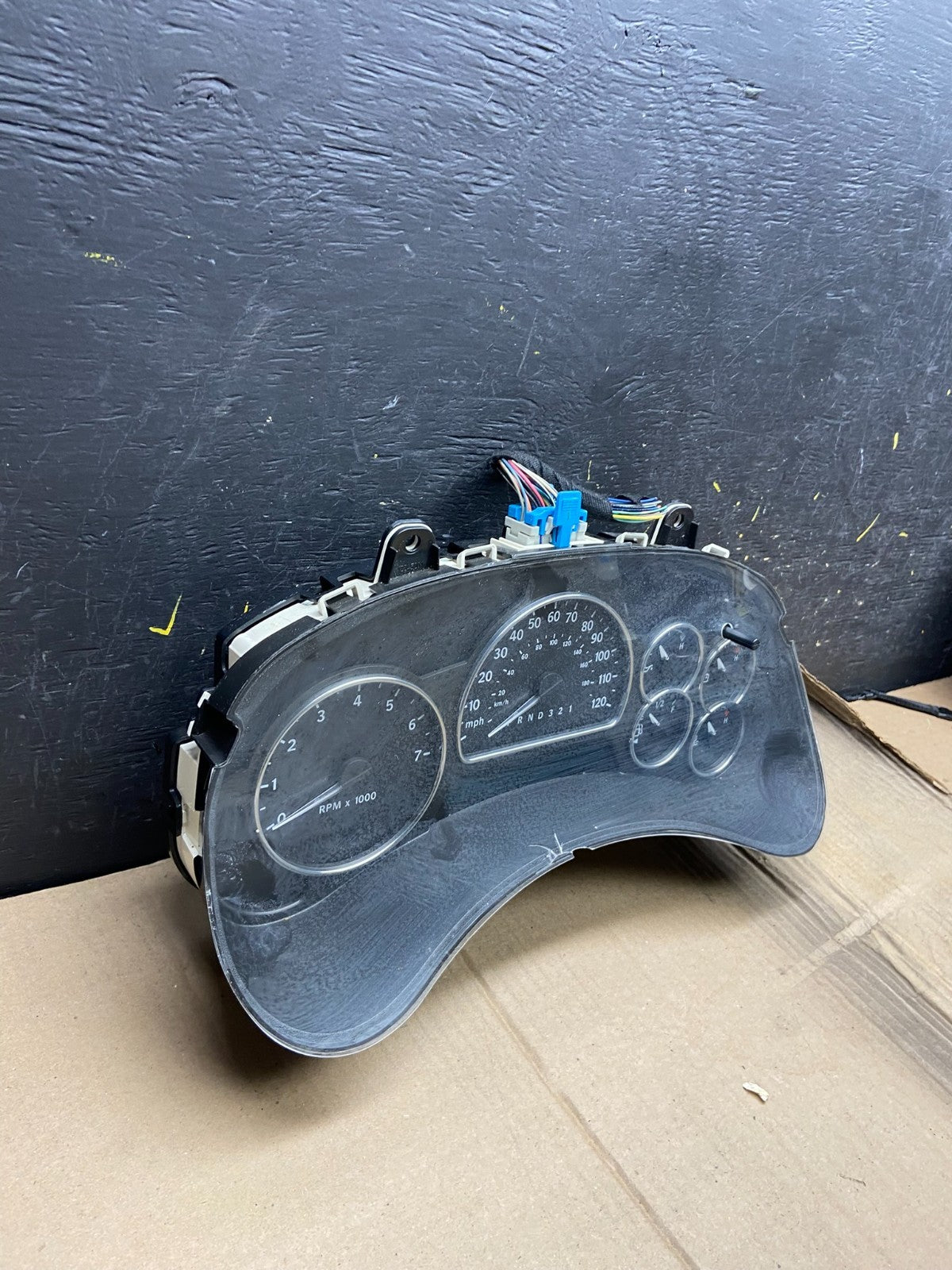 2008 Saab 9-7X  Gauge Speedometer Cluster X1694  DG2