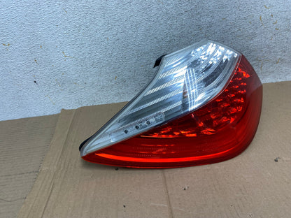 2009-2011 Hyundai Genesis Sedan Left Driver LH Tail Light AI1156 LK2