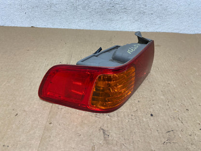 2000 to 2001 Toyota Camry Tail Light Left Driver Lh Side AF9731 DW2