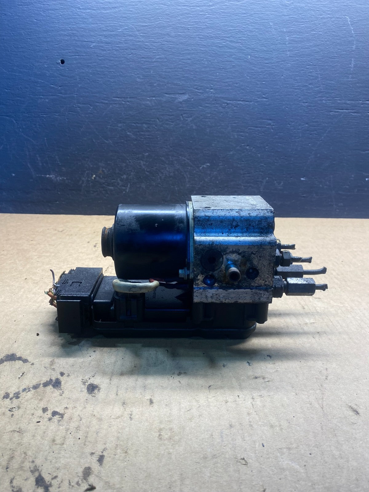 2006 2007 Ford E250 E350 Anti-Lock ABS Antilock Brake Pump AC7073 DG2