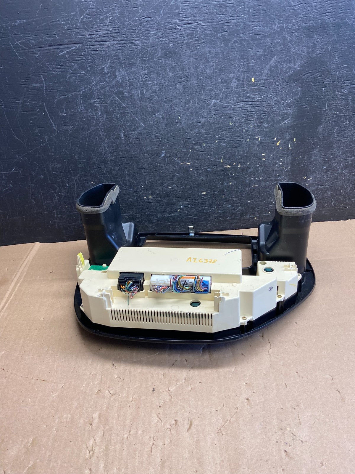 2001 to 2004 Toyota Sequoia AC Temp Heater Climate Control Bezel AI6372 DG3