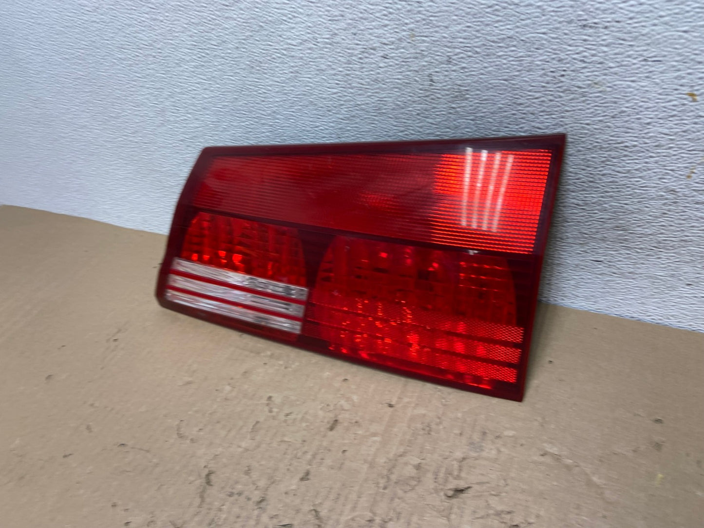 2004-2005 Toyota Sienna Right Passenger RH Side Inner Tail Light AF2850 LK1